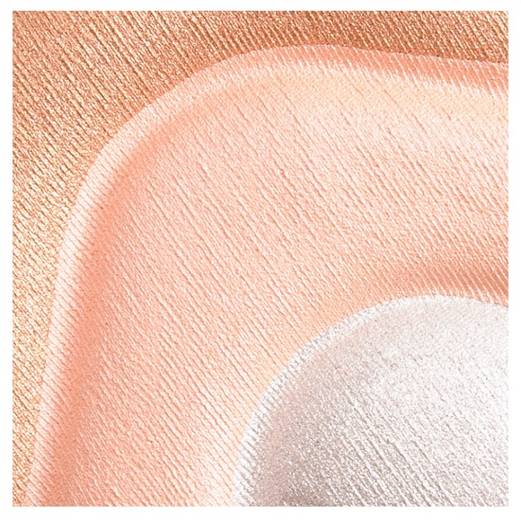 OTHEREARTHLY MAC Extra Dimension SkinFinish - Picture 11 of 17